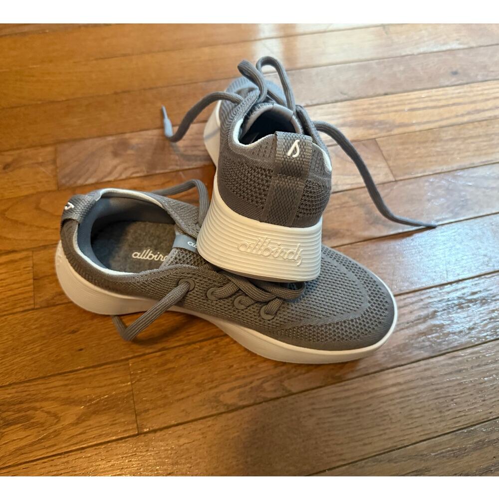 AllBirds Women's Tree Runner Size 7 Mist (White Sole) - Picture 4 of 15